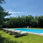 Chateau Gautoul Oda ve Kahvaltı 4*